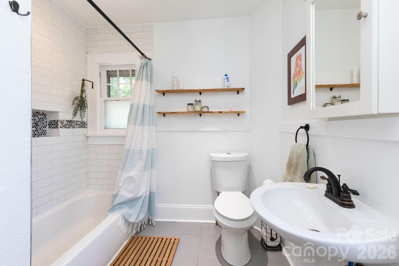 Listing Photo 16