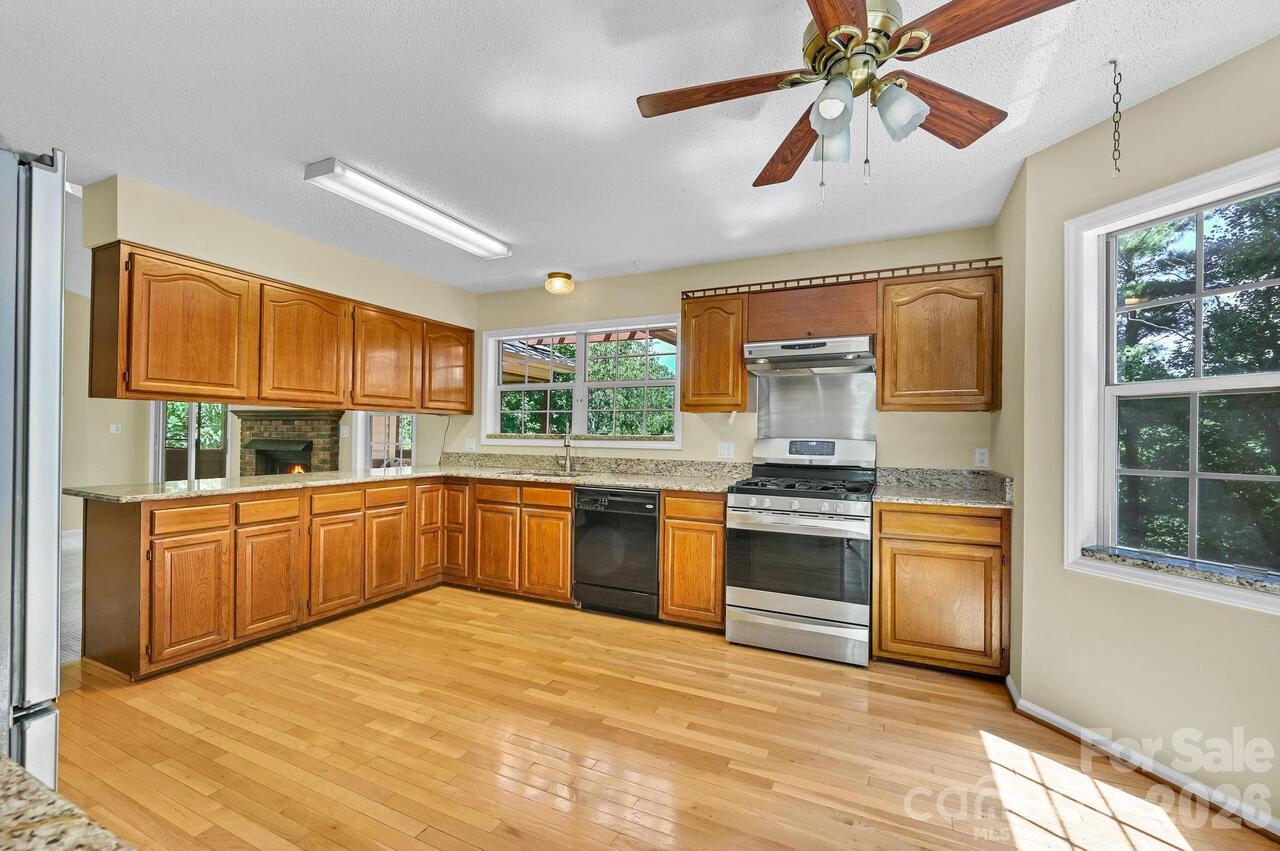 Listing Photo 15