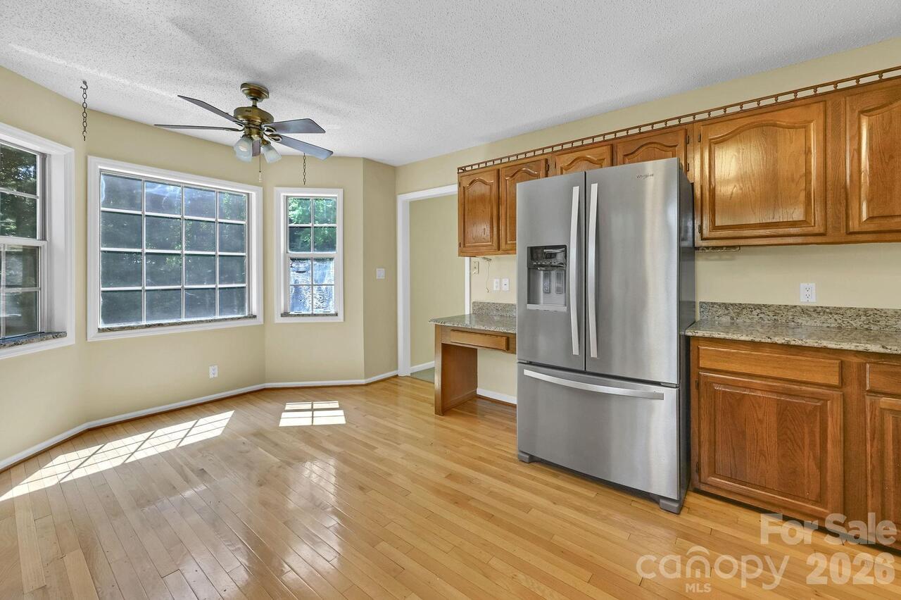 Listing Photo 17