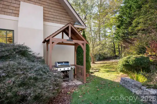 Listing Photo 15