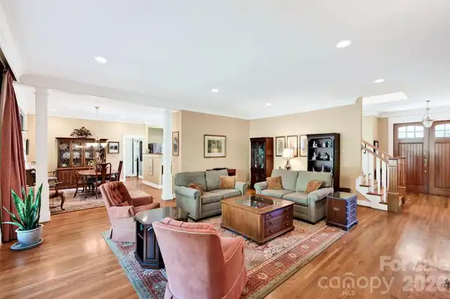 Listing Photo 18