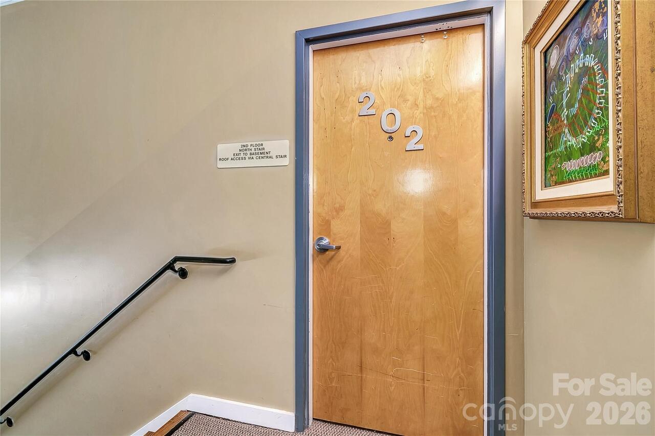 Listing Photo 6