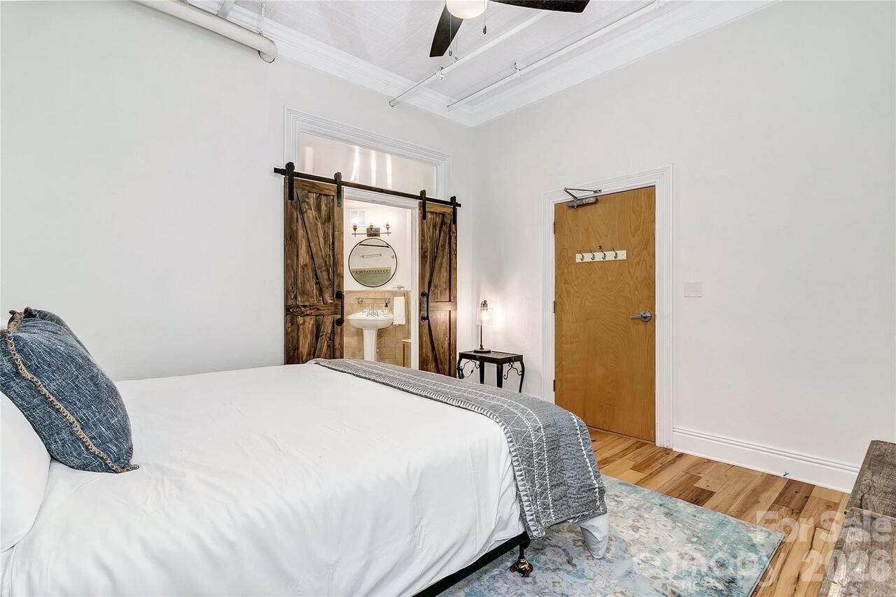 Listing Photo 23