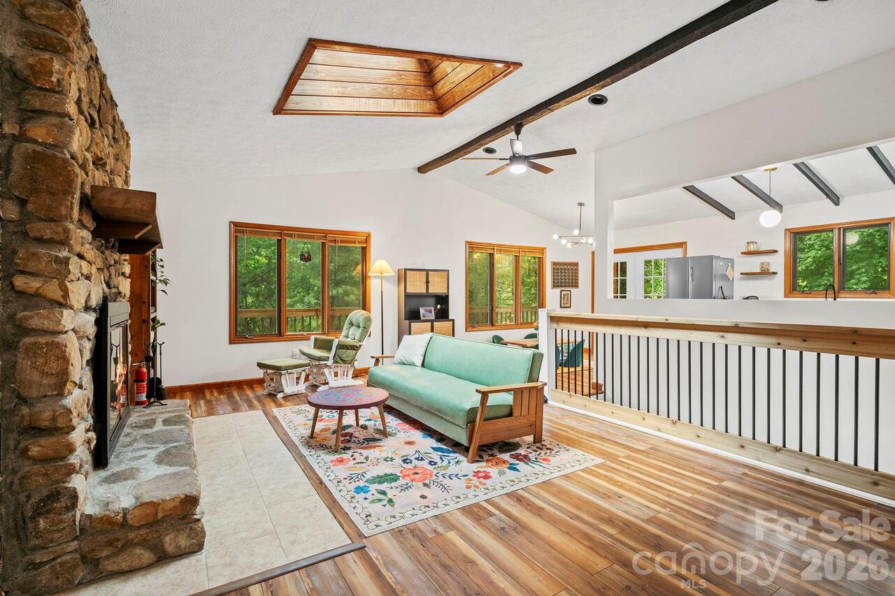 Listing Photo 6