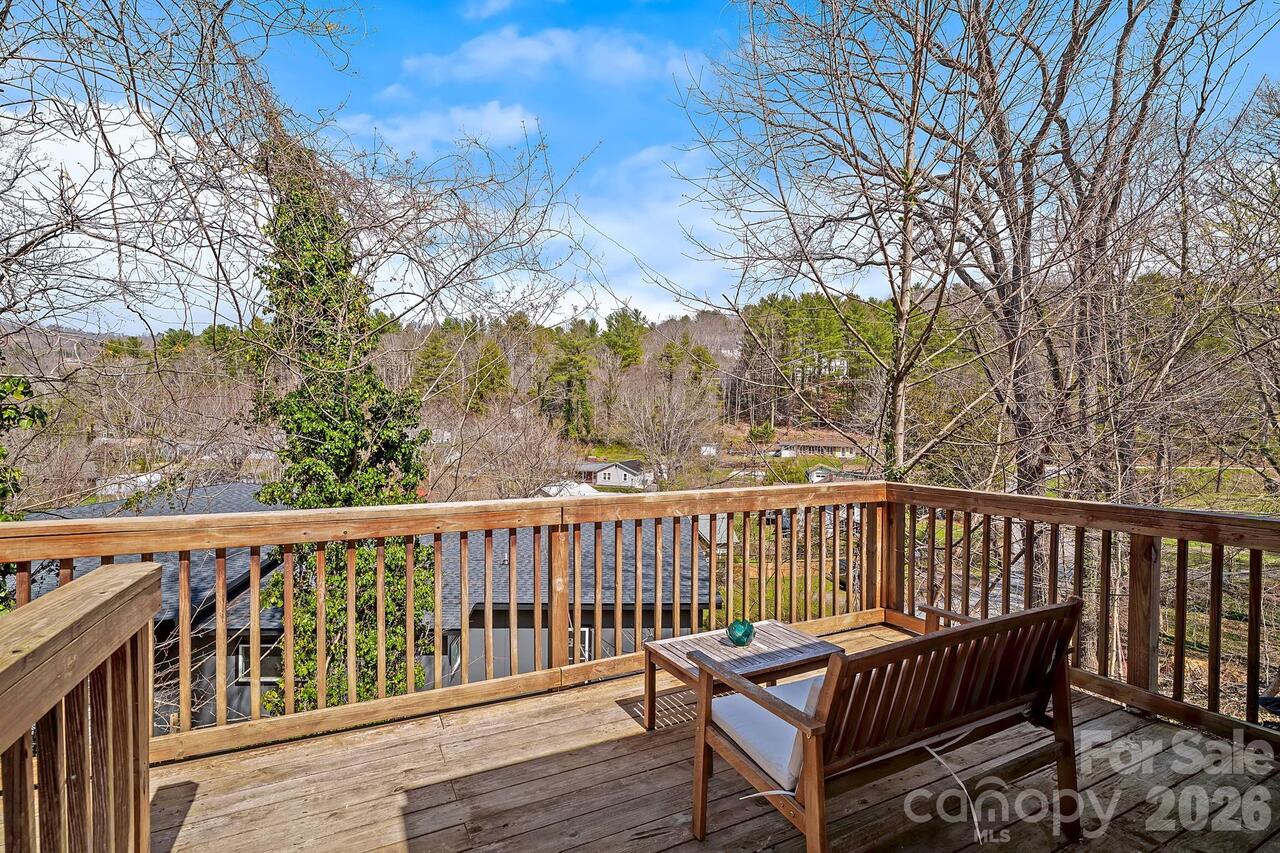 Listing Photo 16