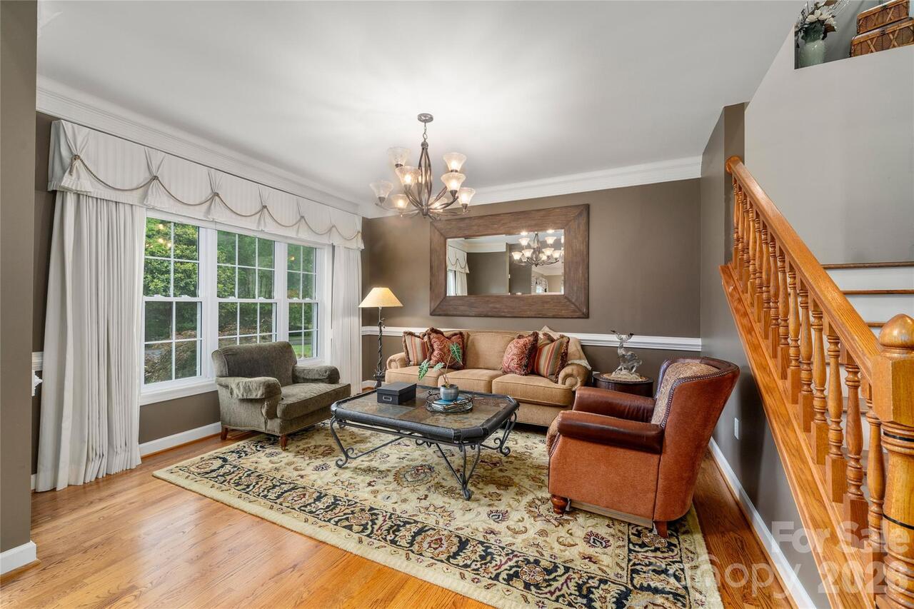 Listing Photo 8