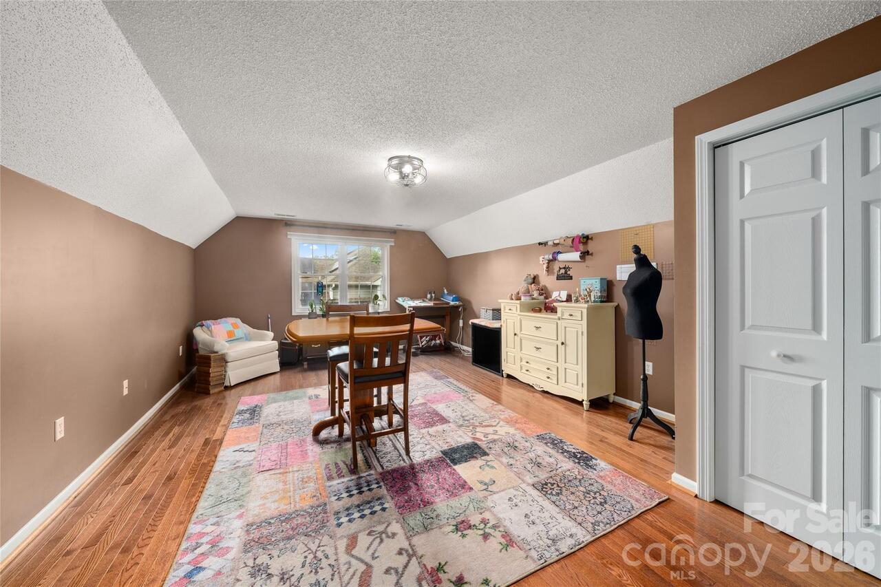 Listing Photo 27