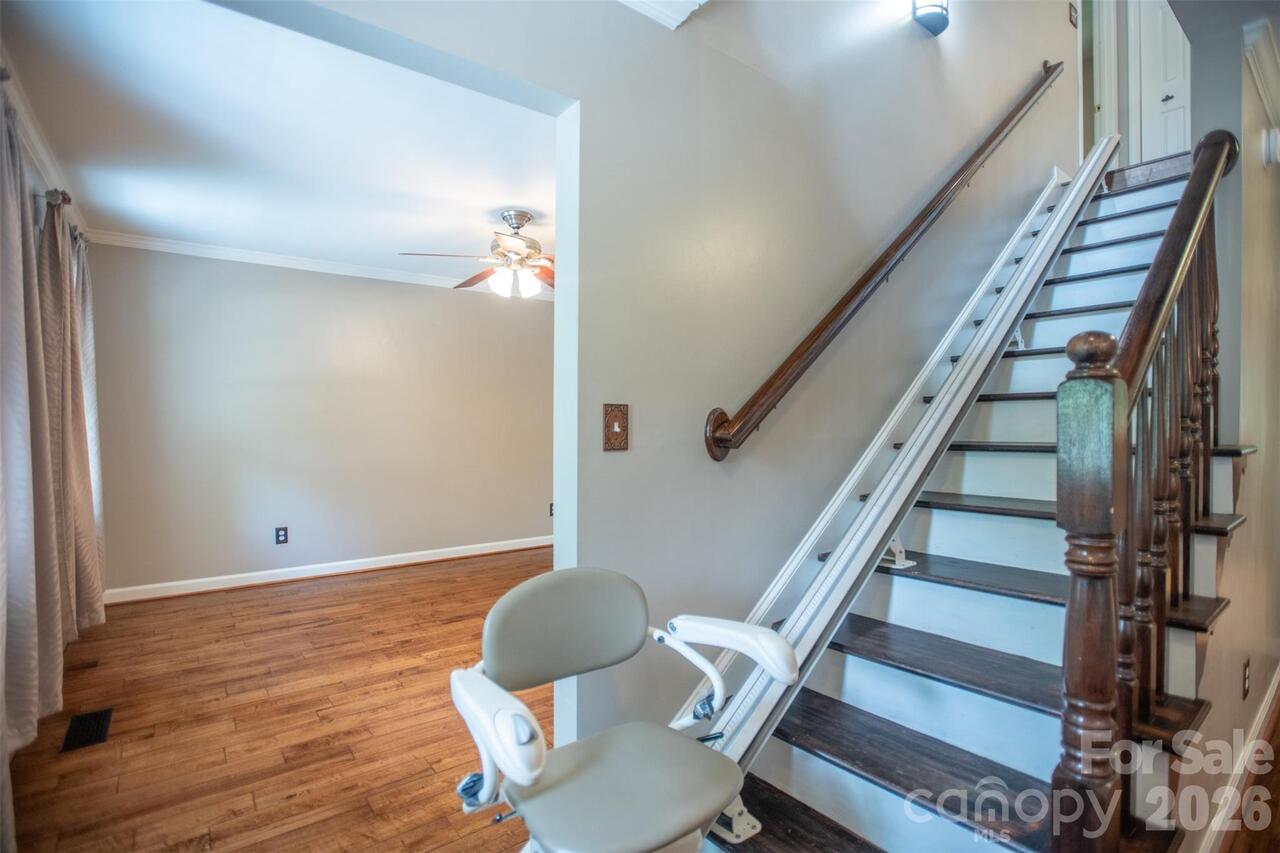 Listing Photo 9