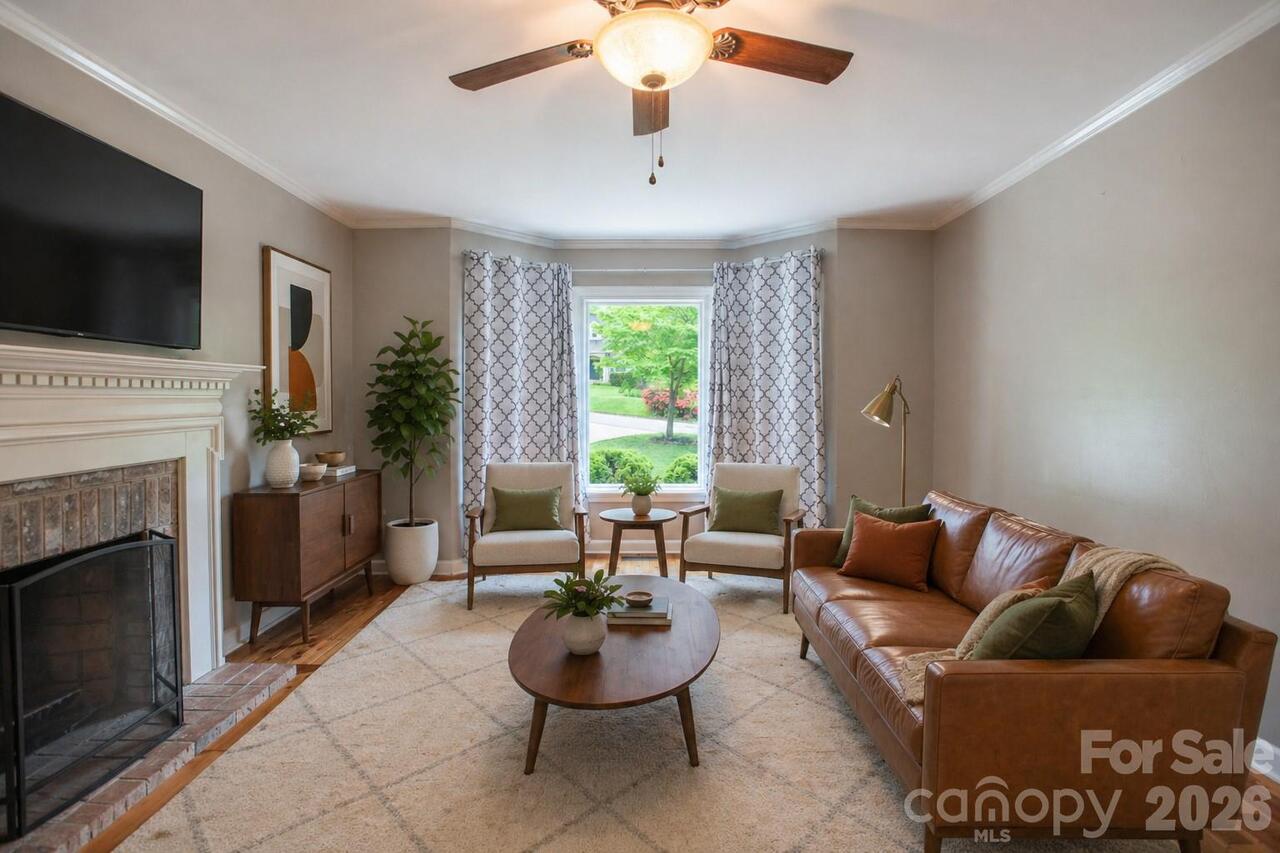 Listing Photo 12