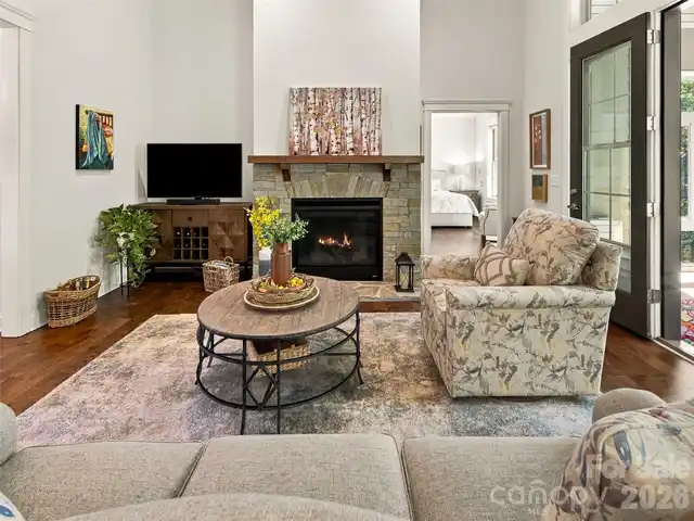 Listing Photo 6