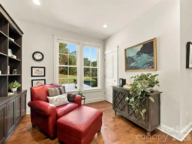 Listing Photo 24