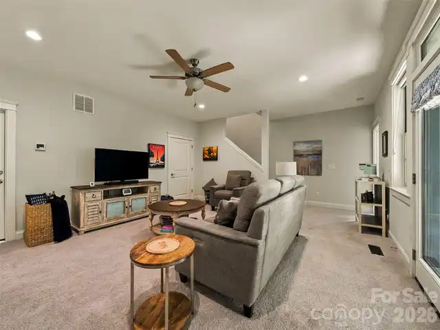 Listing Photo 28