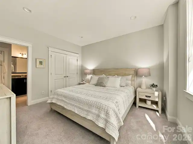 Listing Photo 33