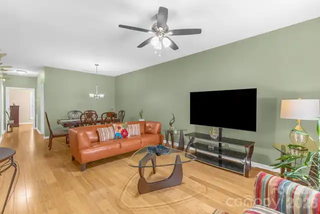 Listing Photo 6