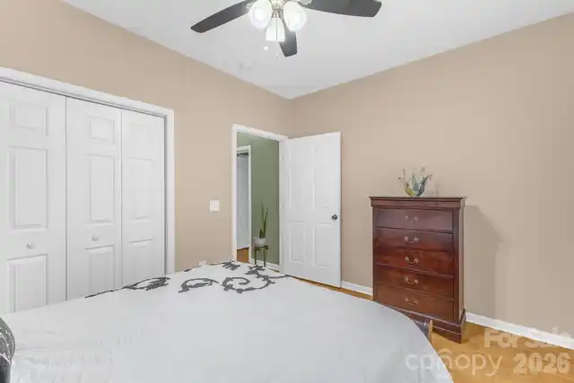 Listing Photo 15