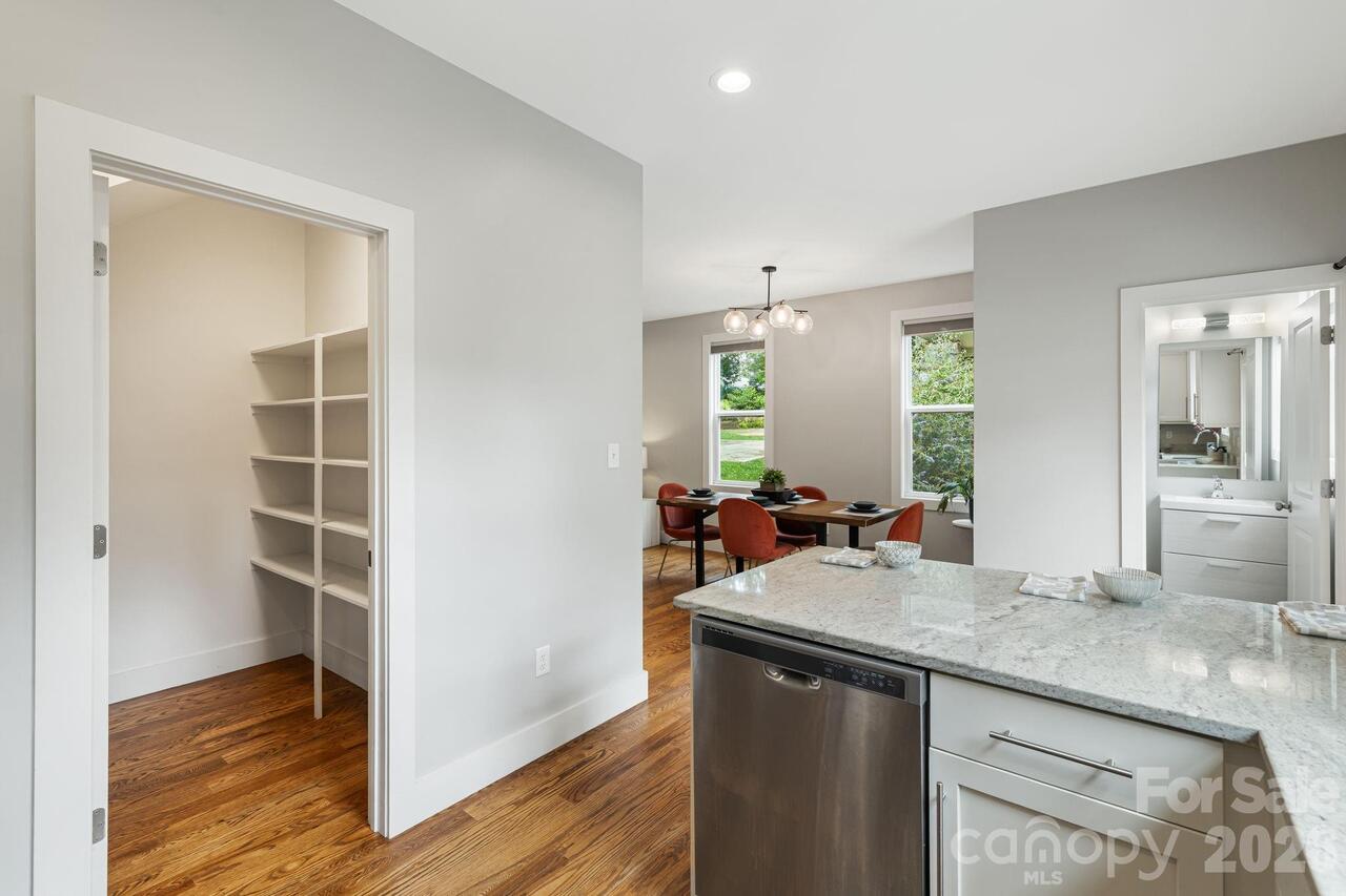 Listing Photo 10