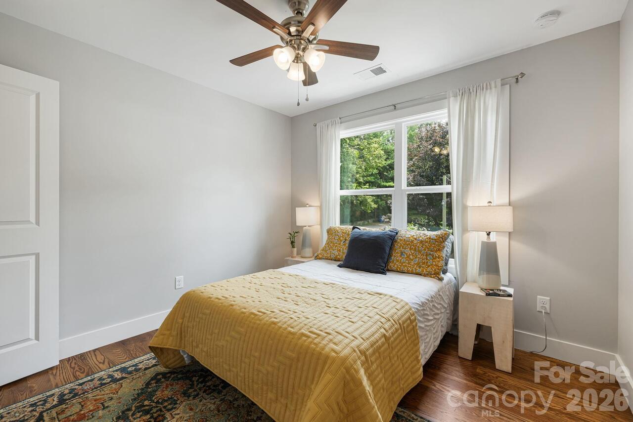 Listing Photo 18