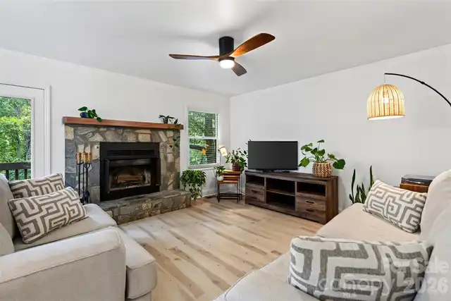 Listing Photo 6