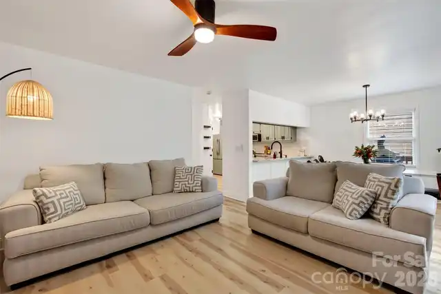 Listing Photo 10