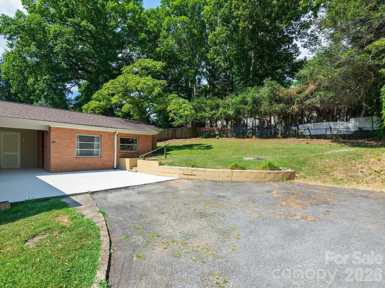Listing Photo 17