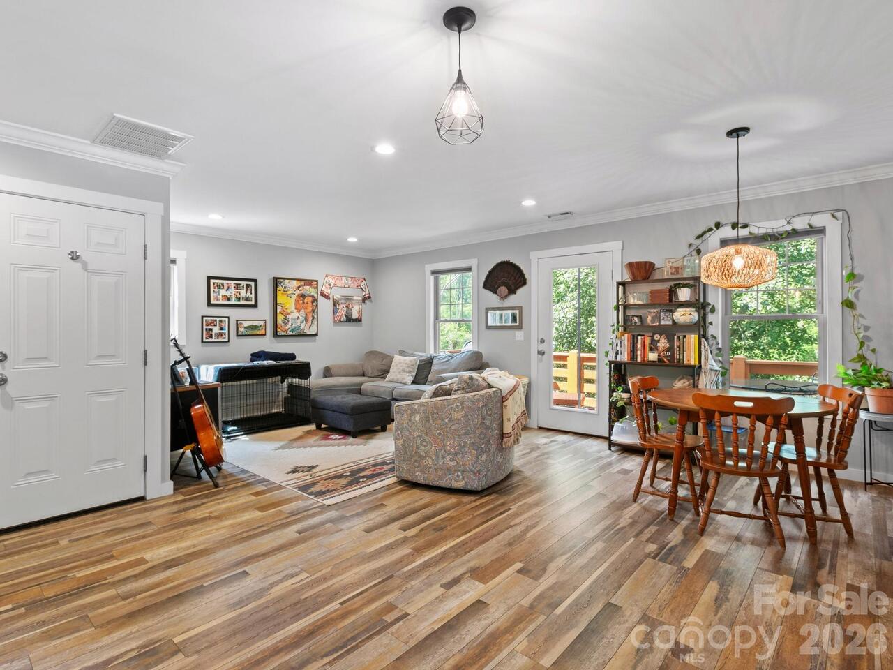 Listing Photo 7