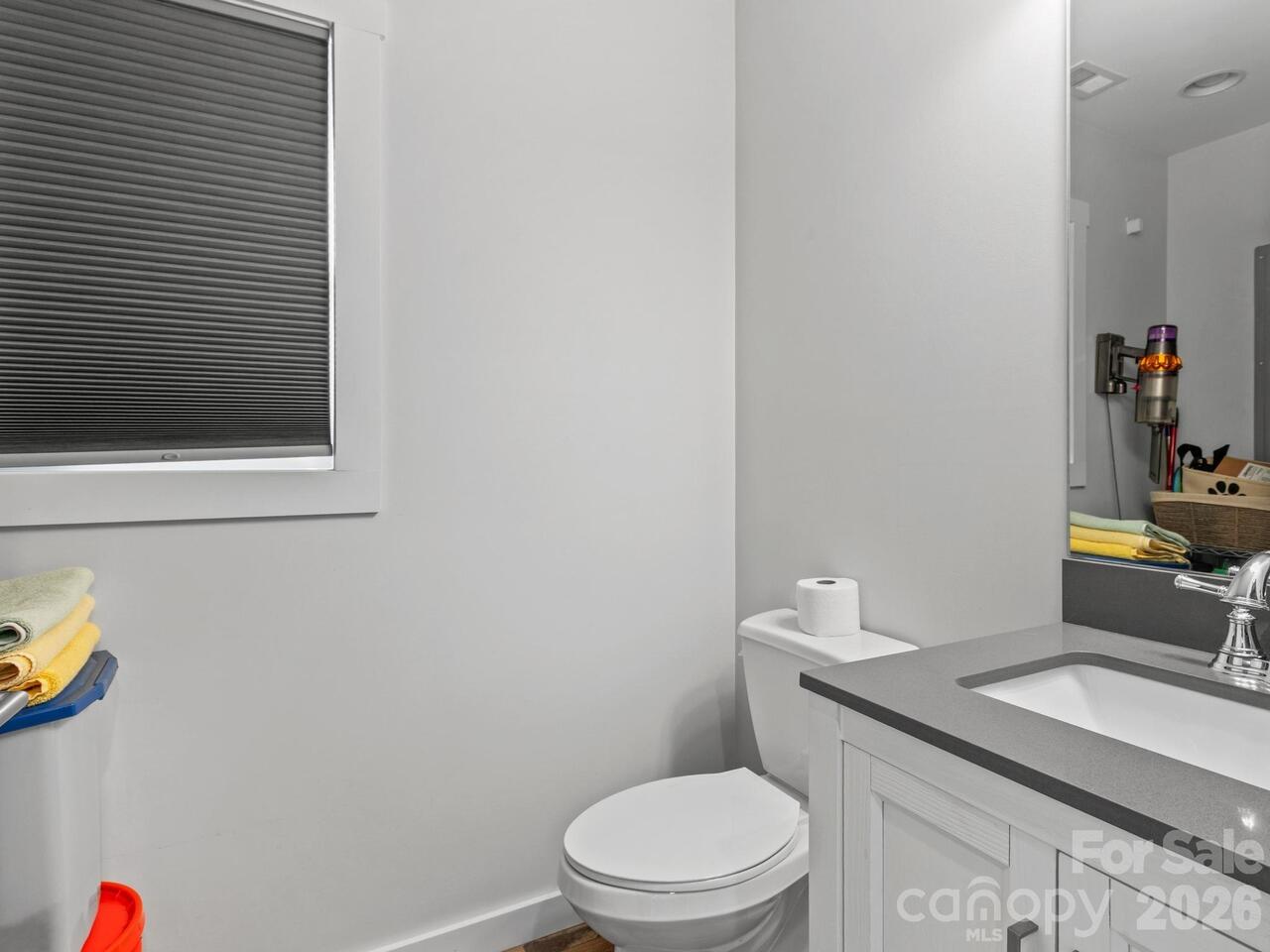 Listing Photo 12