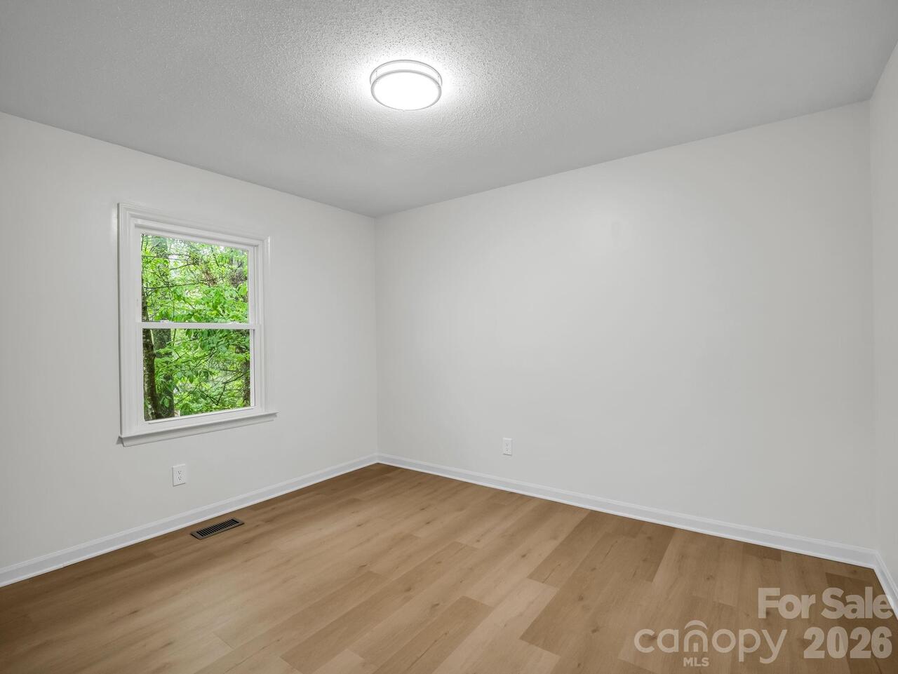 Listing Photo 24