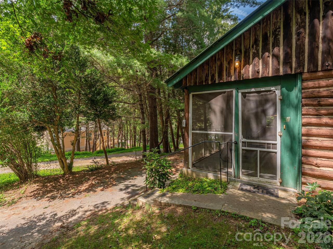 Listing Photo 8
