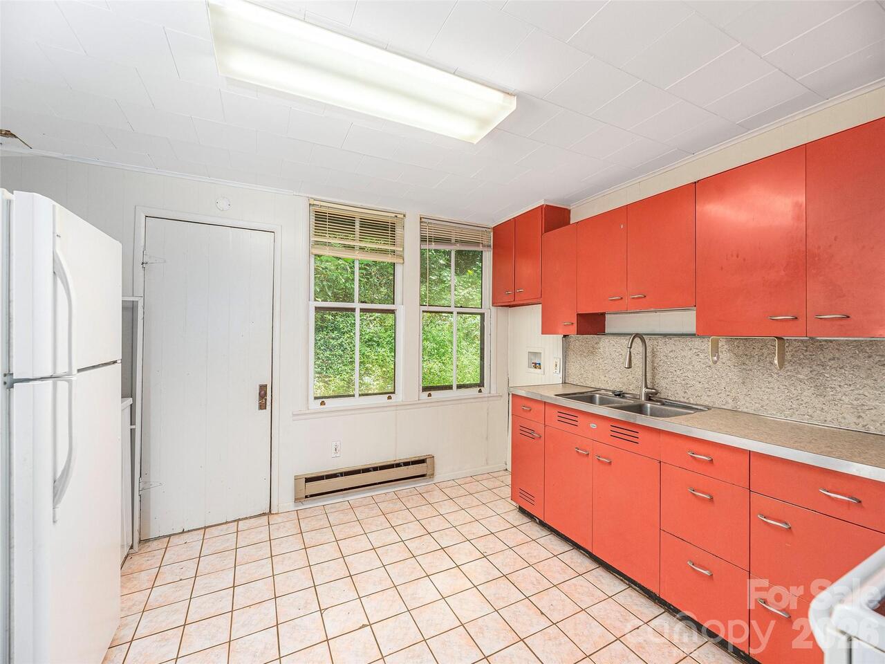 Listing Photo 14