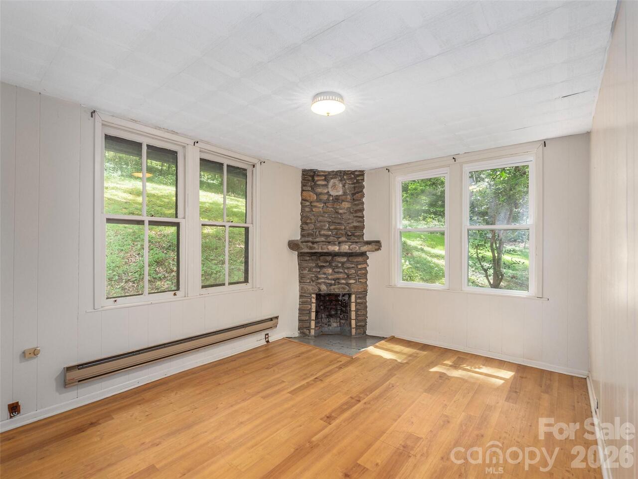 Listing Photo 17