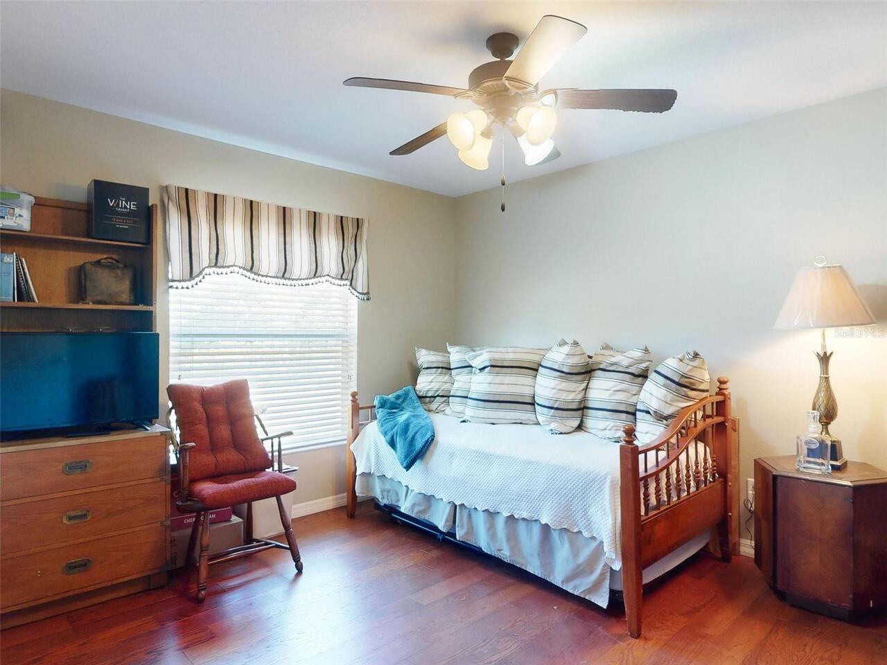 Listing Photo 15