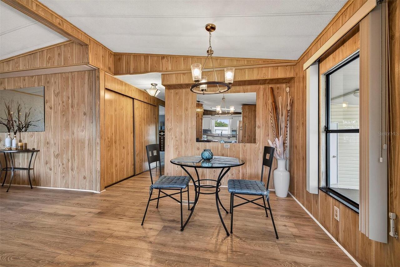 Listing Photo 14