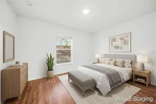 Listing Photo 15