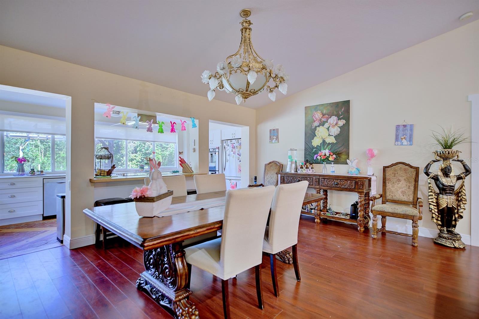 Listing Photo 12