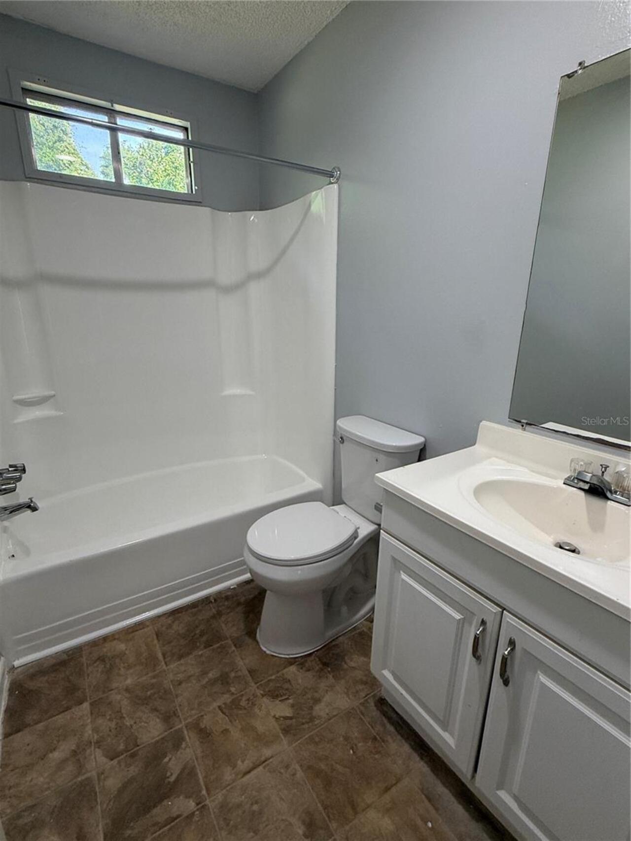 Listing Photo 6