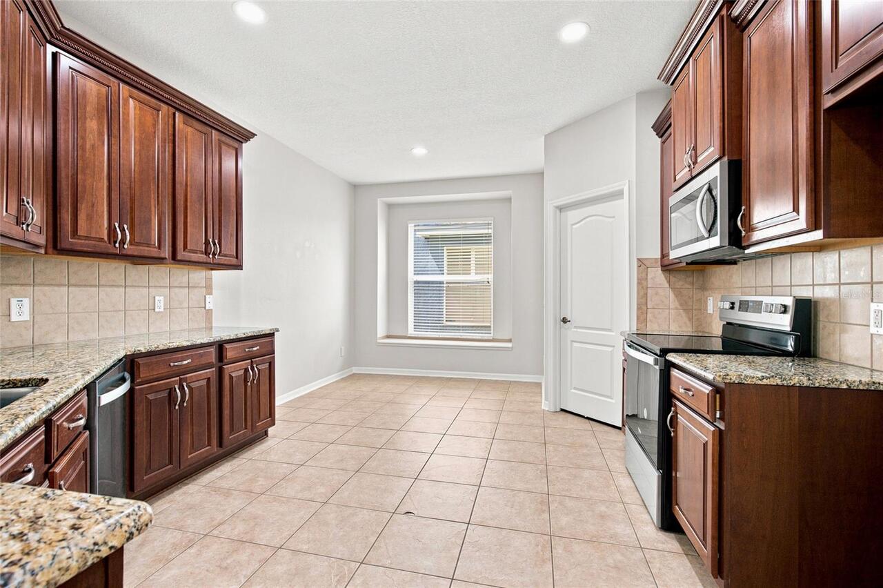 Listing Photo 9
