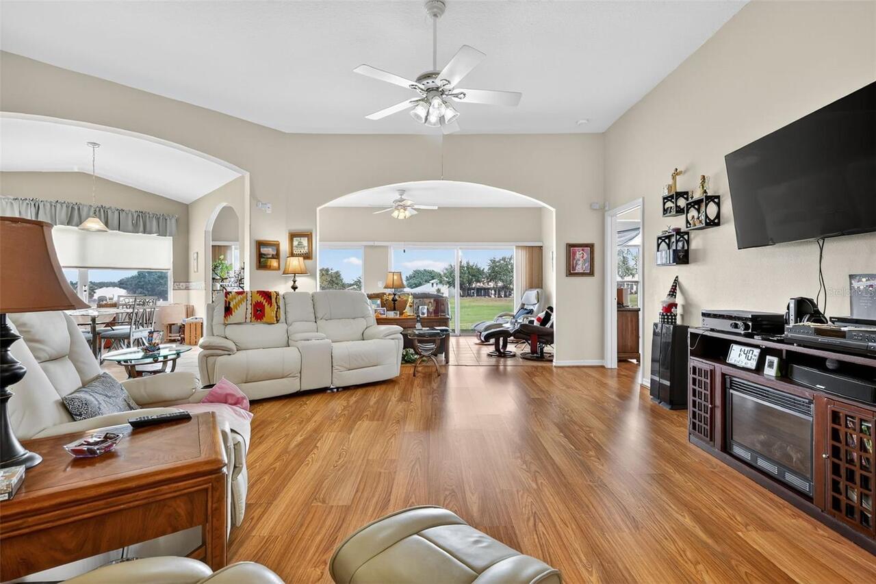 Listing Photo 14