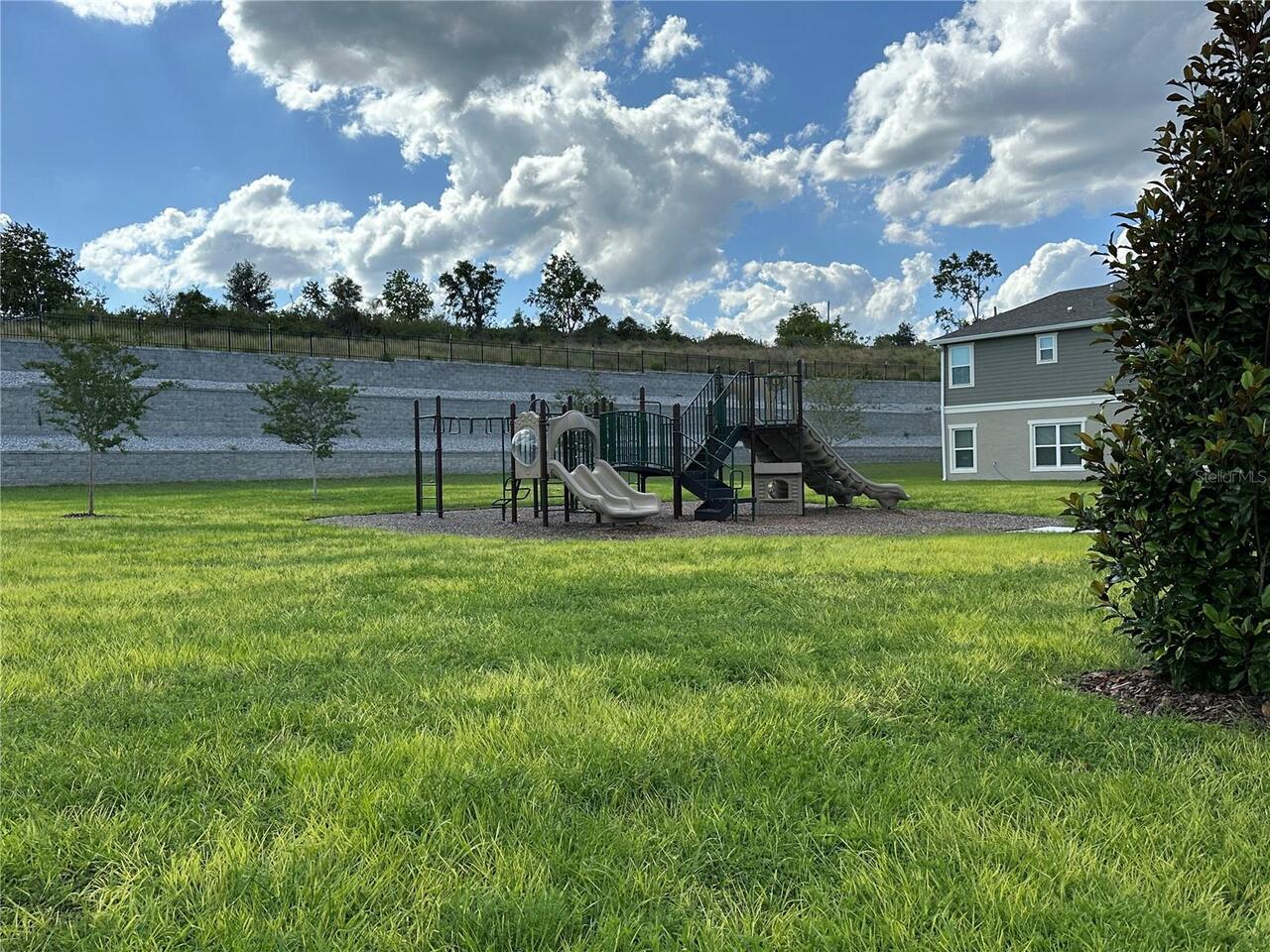 Listing Photo 15