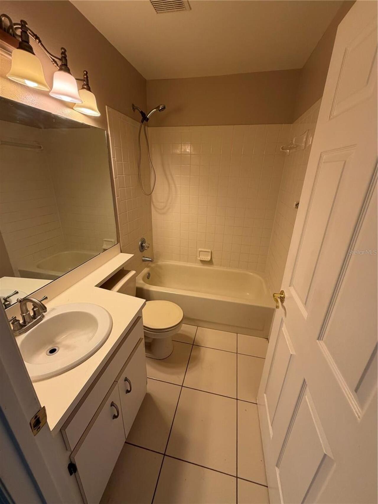 Listing Photo 8