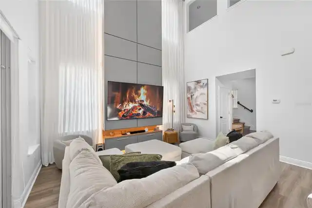 Listing Photo 12