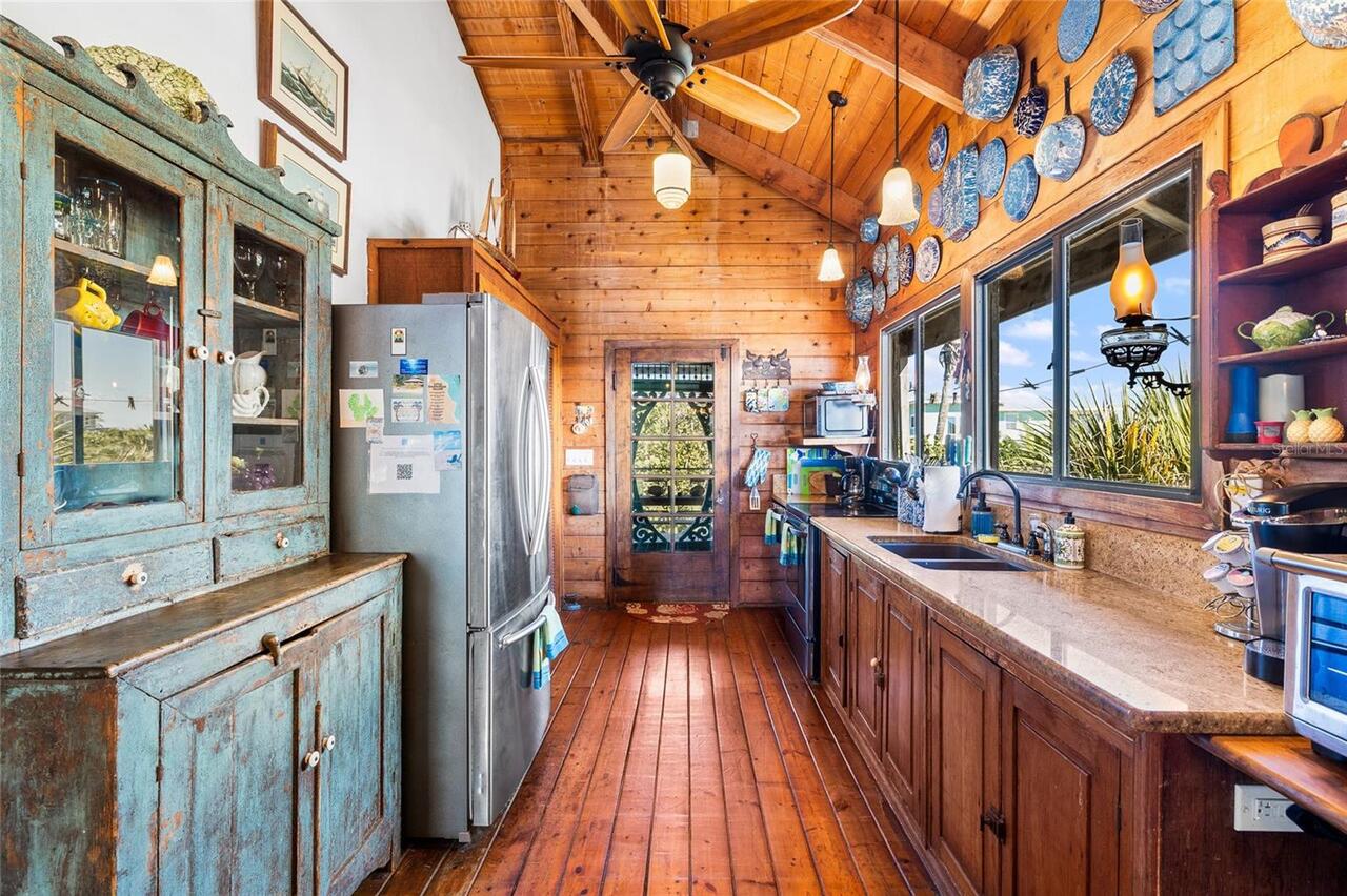 Listing Photo 18