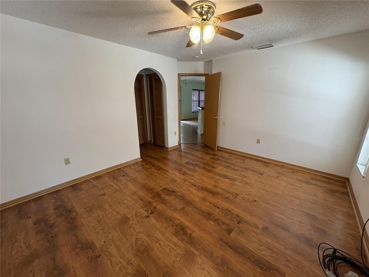 Listing Photo 34