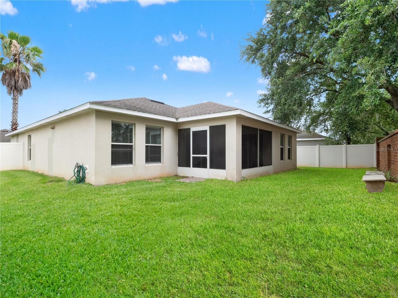 Listing Photo 17