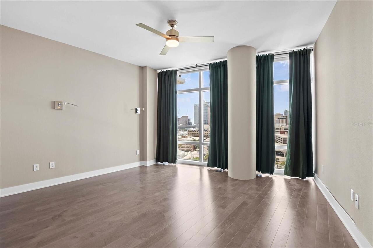 Listing Photo 10