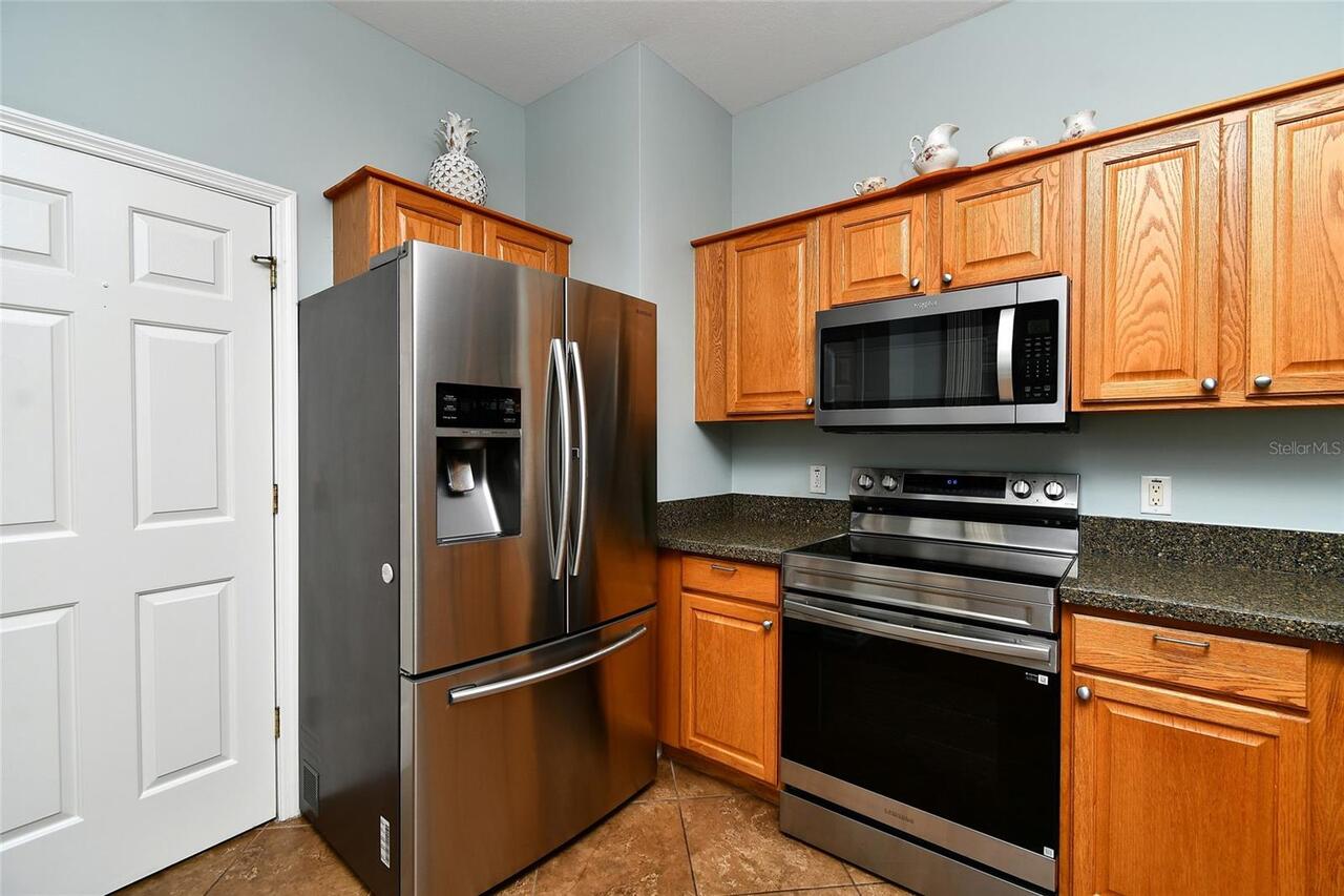 Listing Photo 11