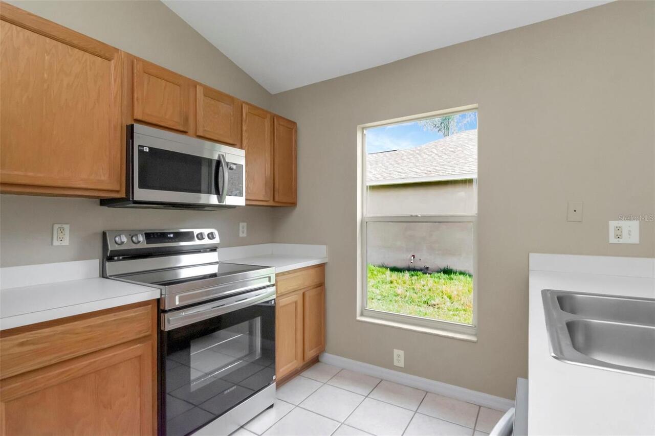 Listing Photo 9