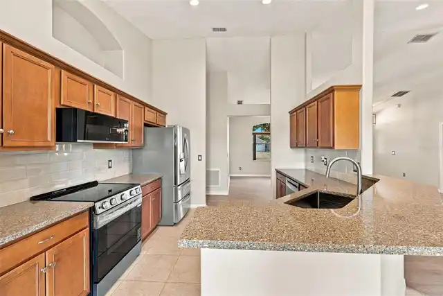 Listing Photo 9