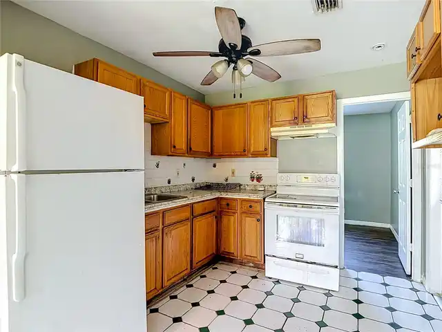 Listing Photo 6