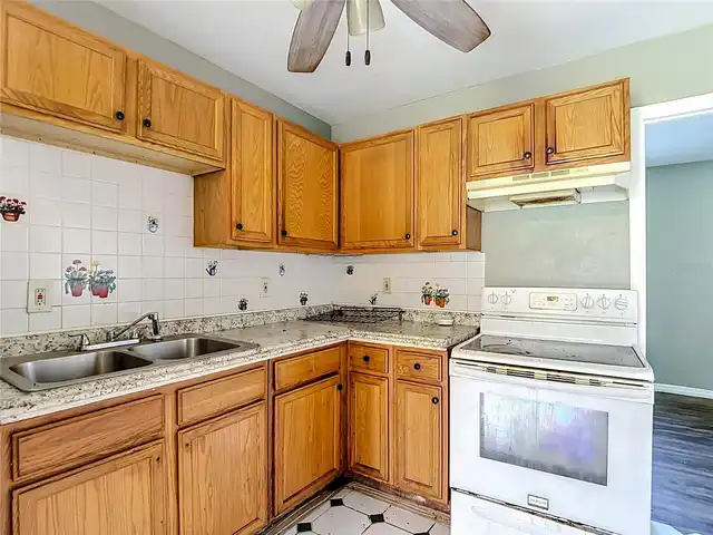 Listing Photo 7