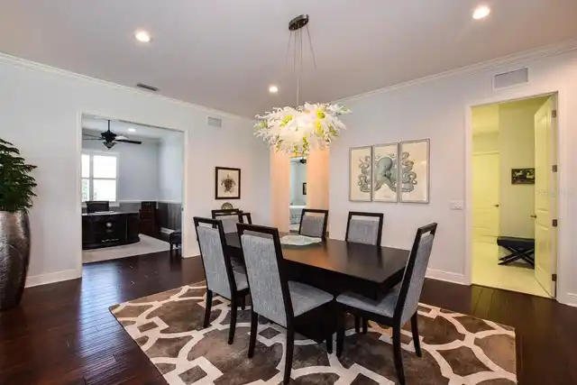 Listing Photo 12